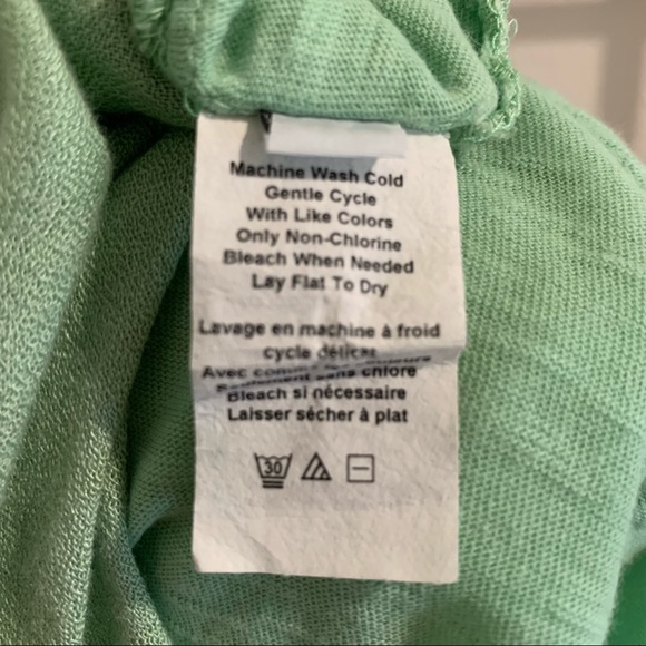 Left of center green top size XS - Picture 2 of 8